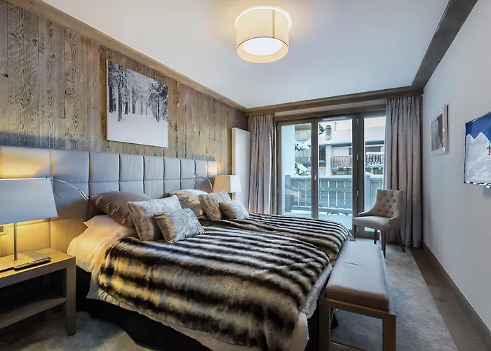 De Gamme A Avec Acces Skis Aux Pieds - Fr-1-562-6 * Courchevel